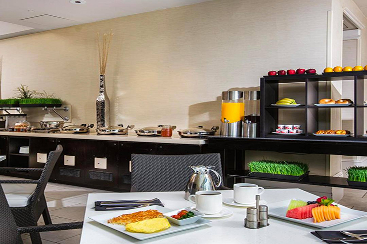 Hilton-Irvine-Breakfast