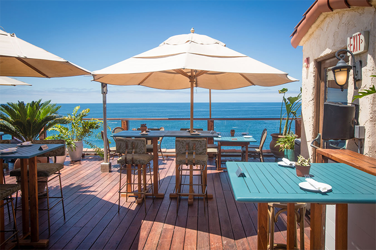 the-rooftop-lounge-laguna-ocean-views-dining