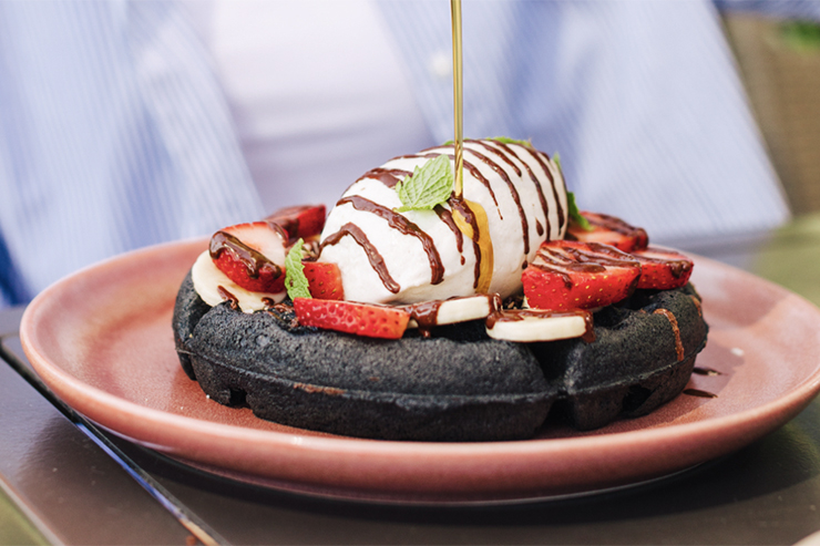 parakeet-cafe-charcoal-waffle